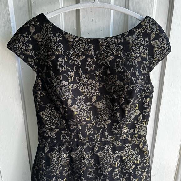 Vera Wang Gold Metallic Floral Sheath Dress - Picture 3 of 8